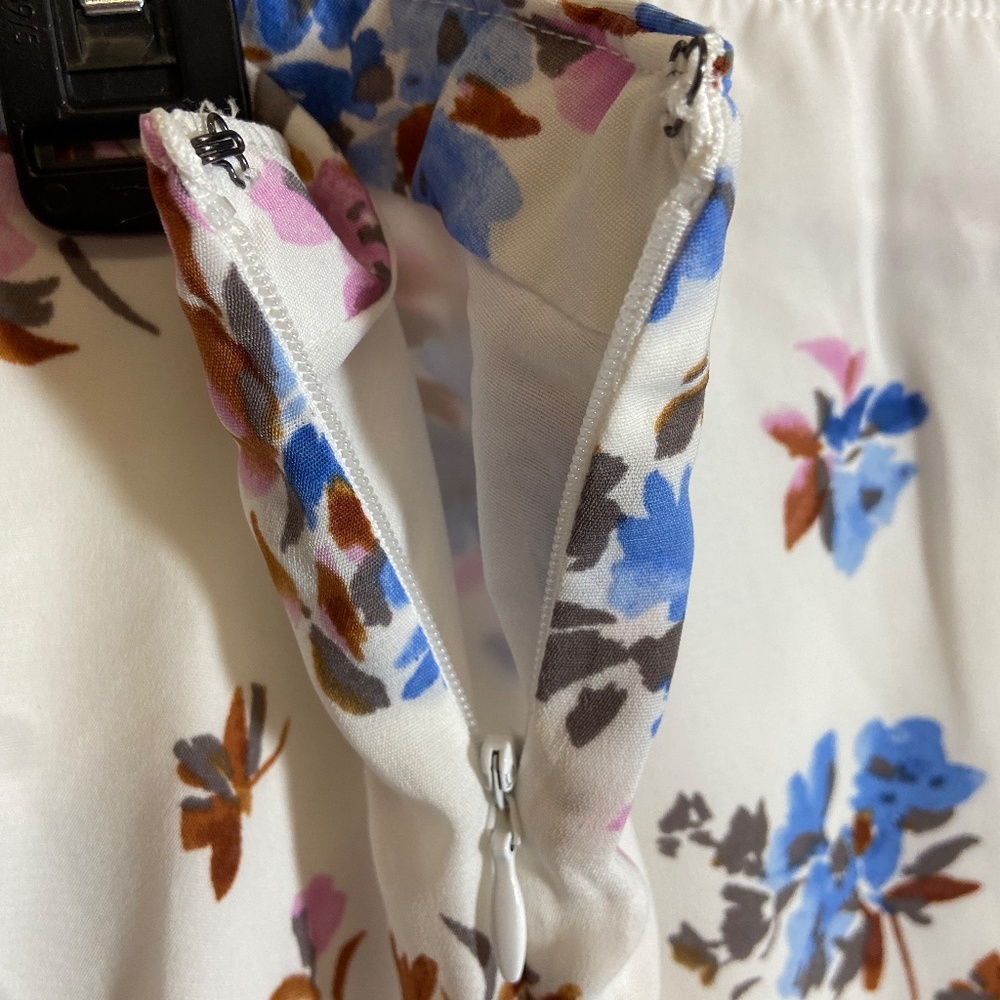 Floral Print White Skirt - Picture 6 of 7